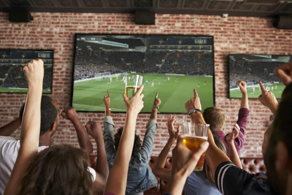 People-watching-soccer-in-sports-bar